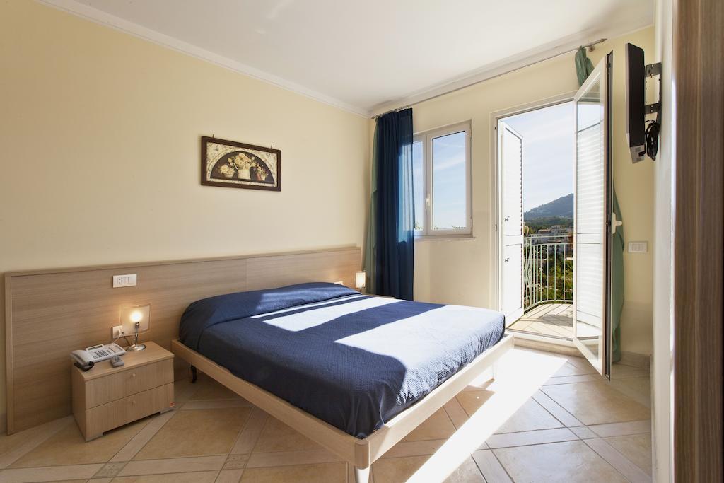 Posidonia Residence Ischia Rum bild